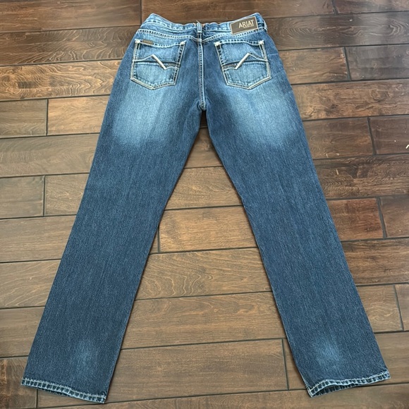 ARIAT - Picture 6 of 6